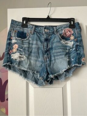 American eagle outfitters Floral Embroidered Denim Jean Shorts size 8 boho